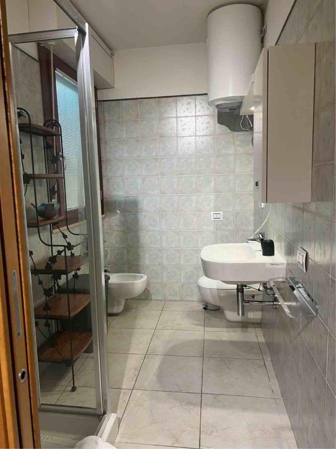 Апартаменти Casa Andrea A 1,5 Km Dal Mare! Куарту-Сант'Елена Екстер'єр фото