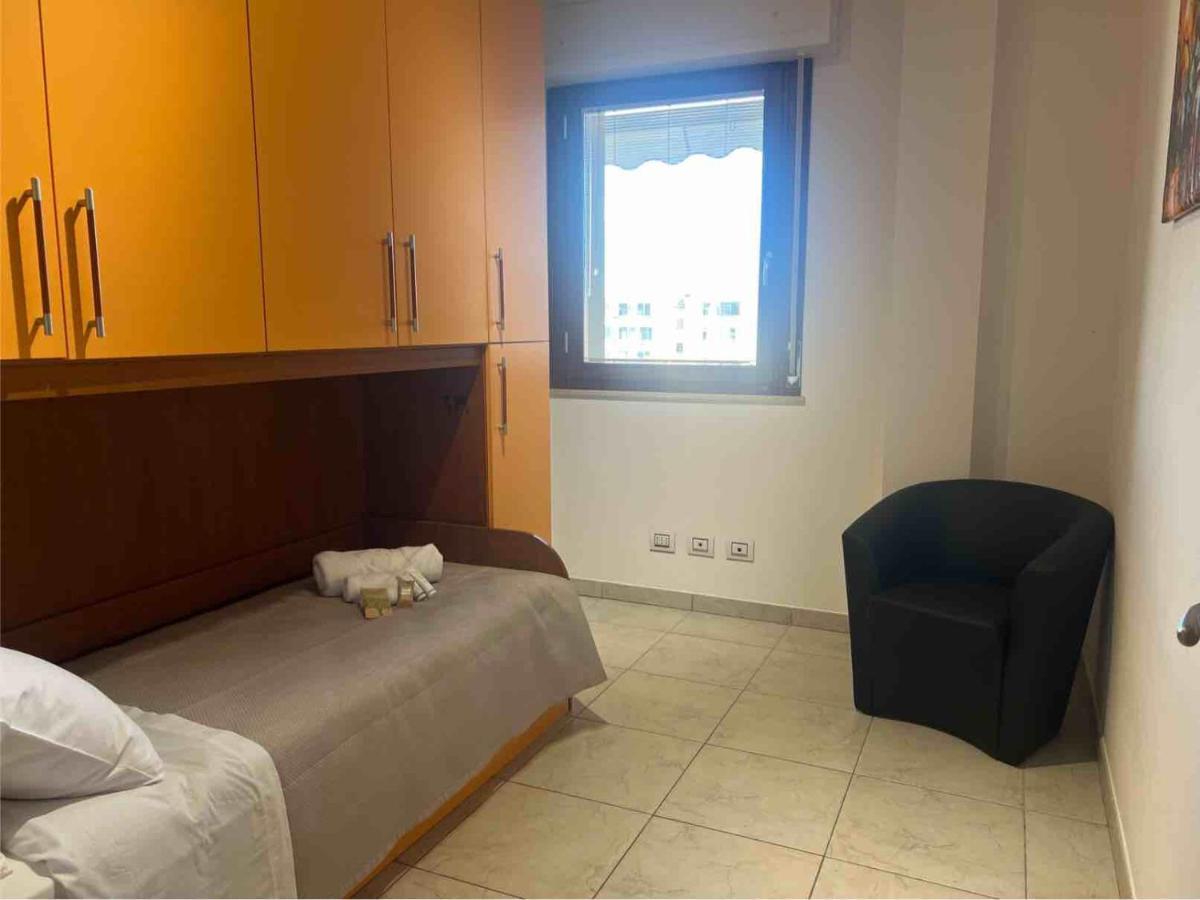 Апартаменти Casa Andrea A 1,5 Km Dal Mare! Куарту-Сант'Елена Екстер'єр фото